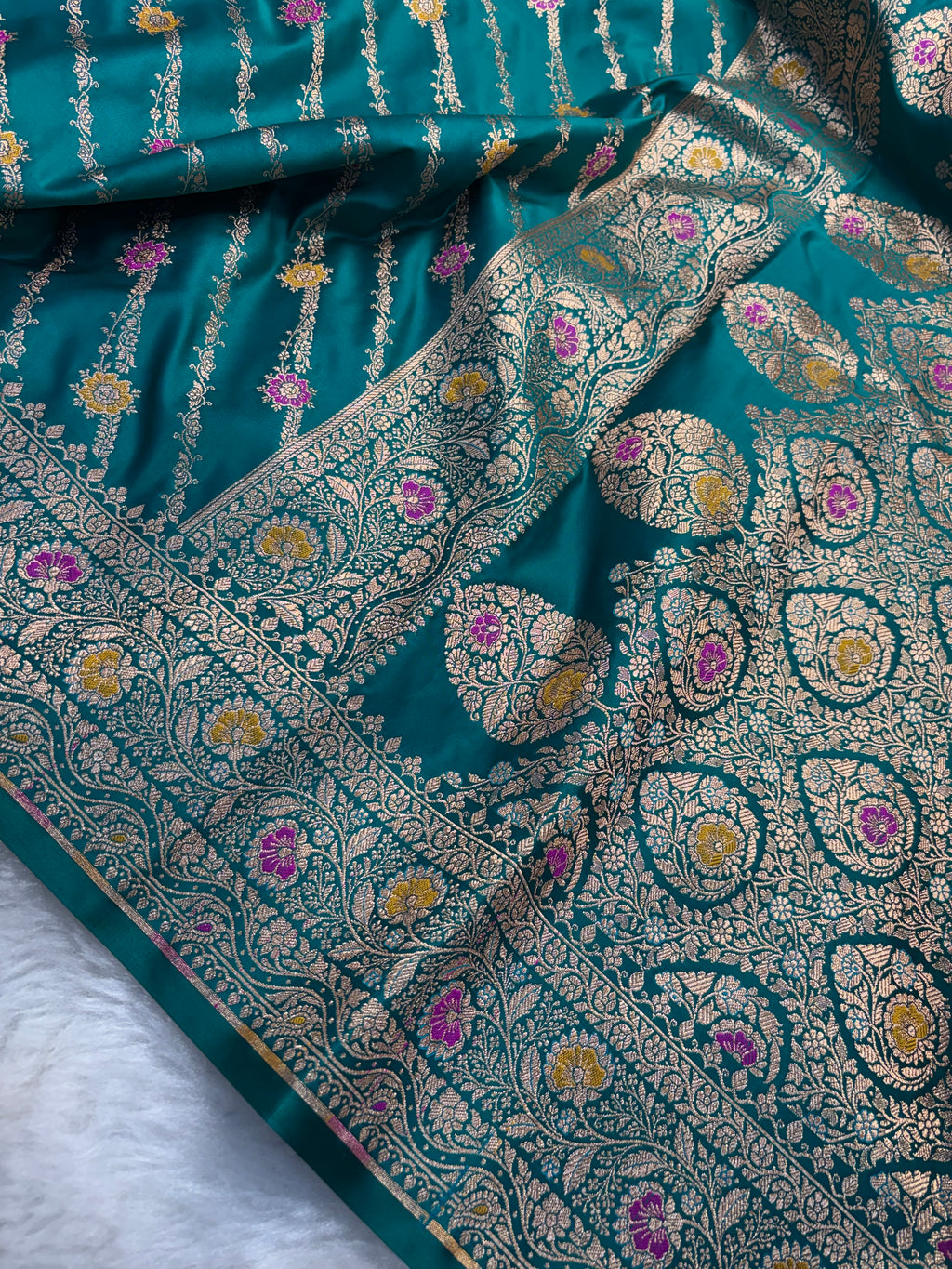 Sapphire dual tone Satin Silk Meena Cross Saree SK04