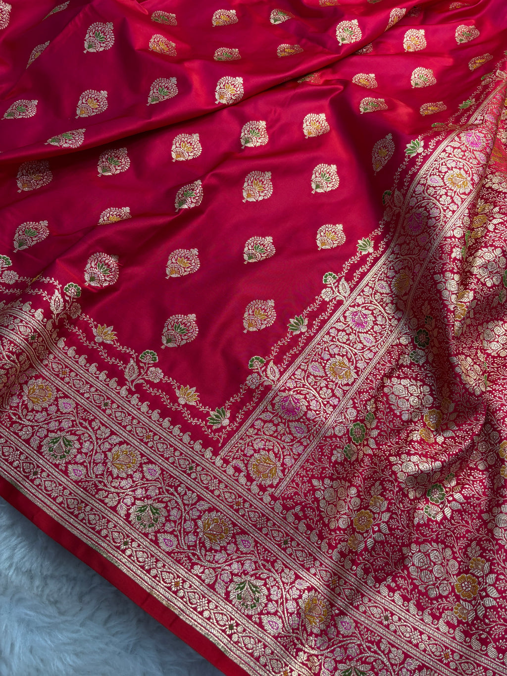 Dual Shade Red Satin Katan Silk Meena Buti Saree SK20
