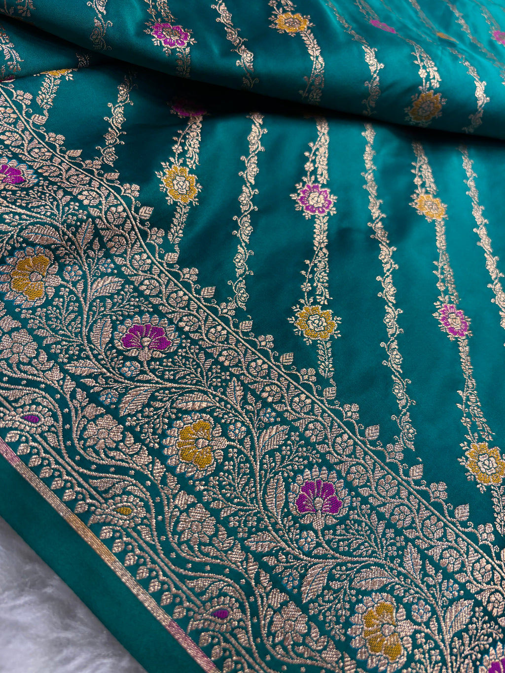 Sapphire dual tone Satin Silk Meena Cross Saree SK04