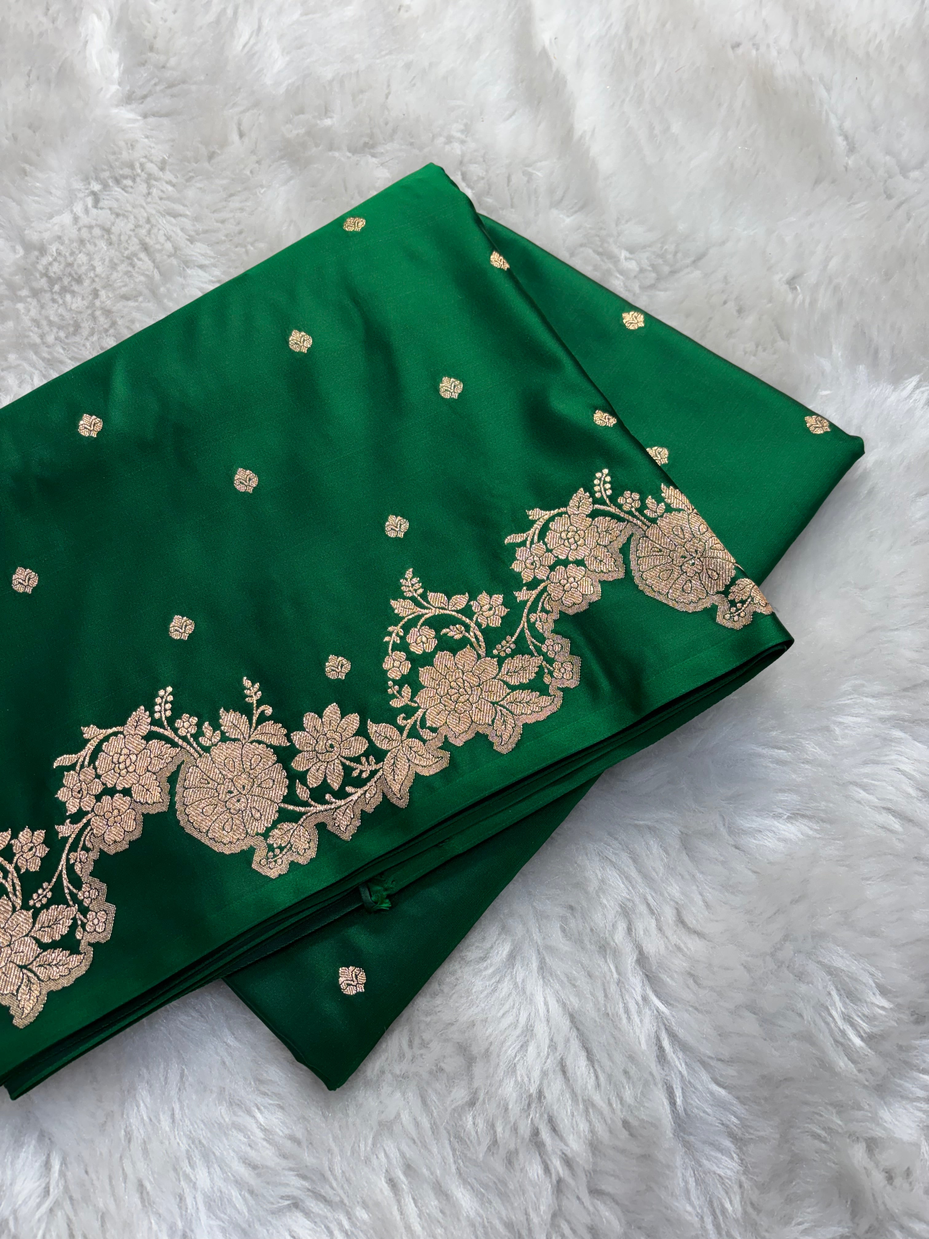 Dual Tone Bottle Green Satin Katan Silk Open Border Saree SK01