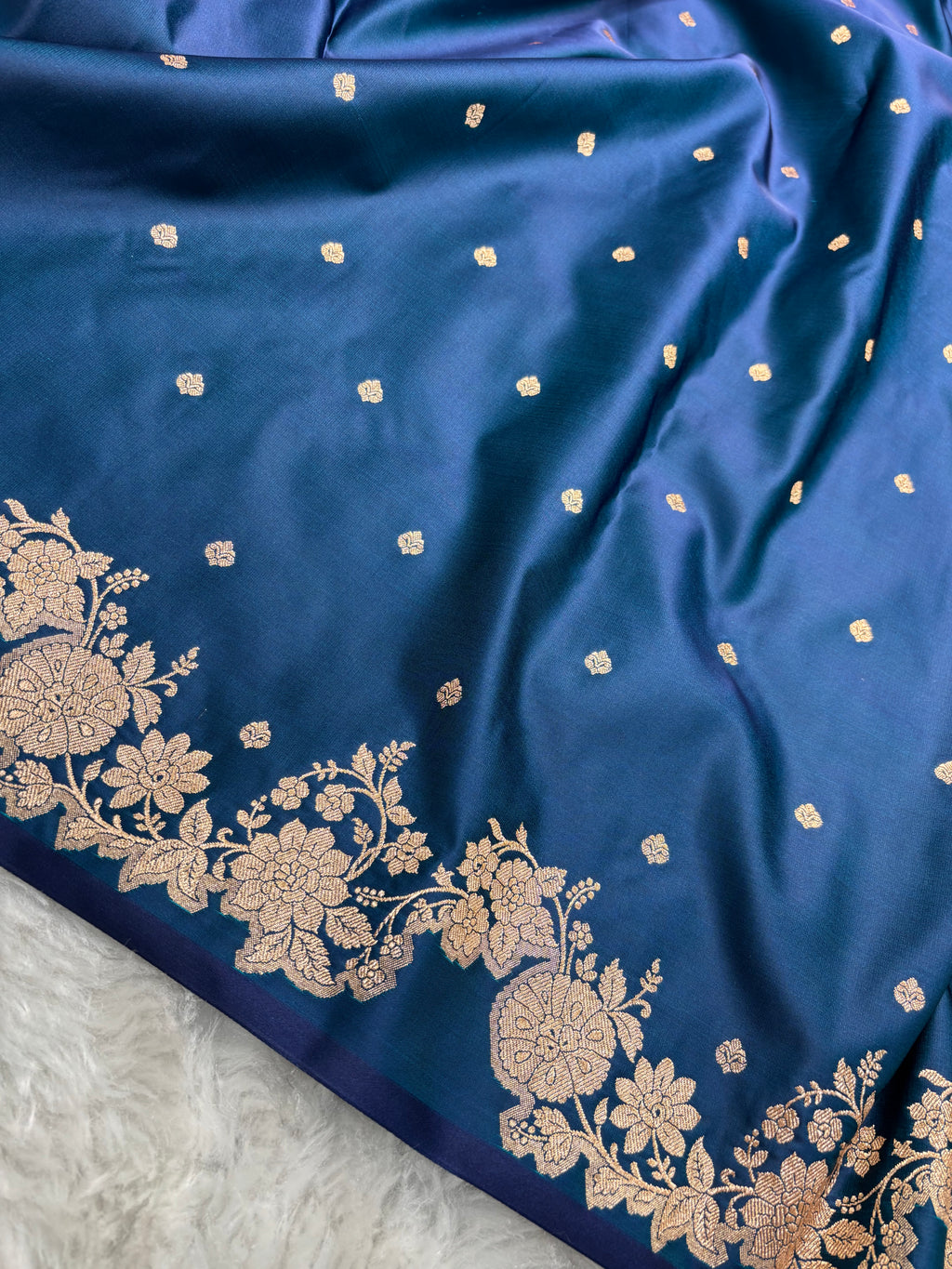 Dual Tone Navy Blue Satin Katan Silk Open Border Saree SK01