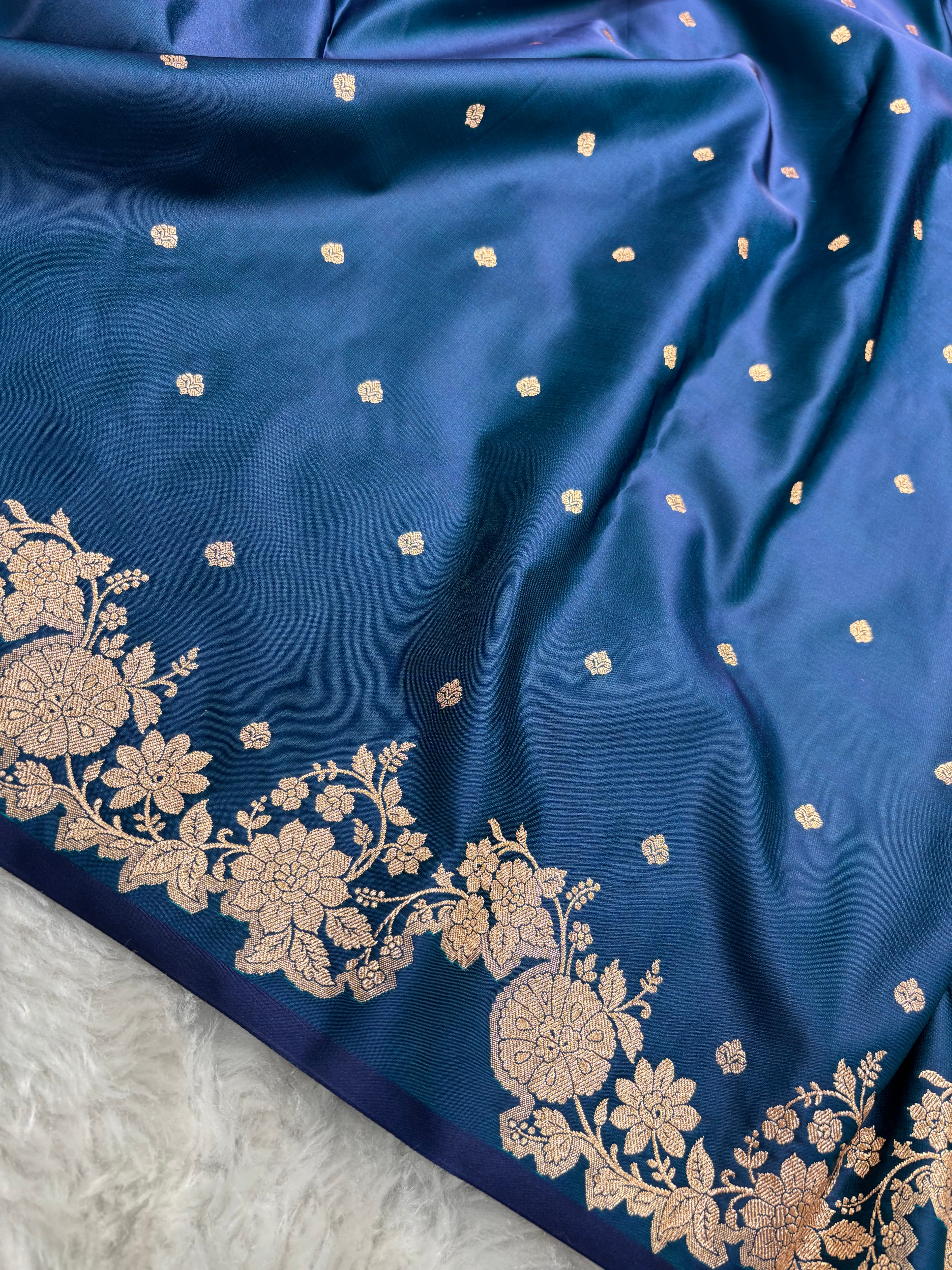 Dual Tone Navy Blue Satin Katan Silk Open Border Saree SK01