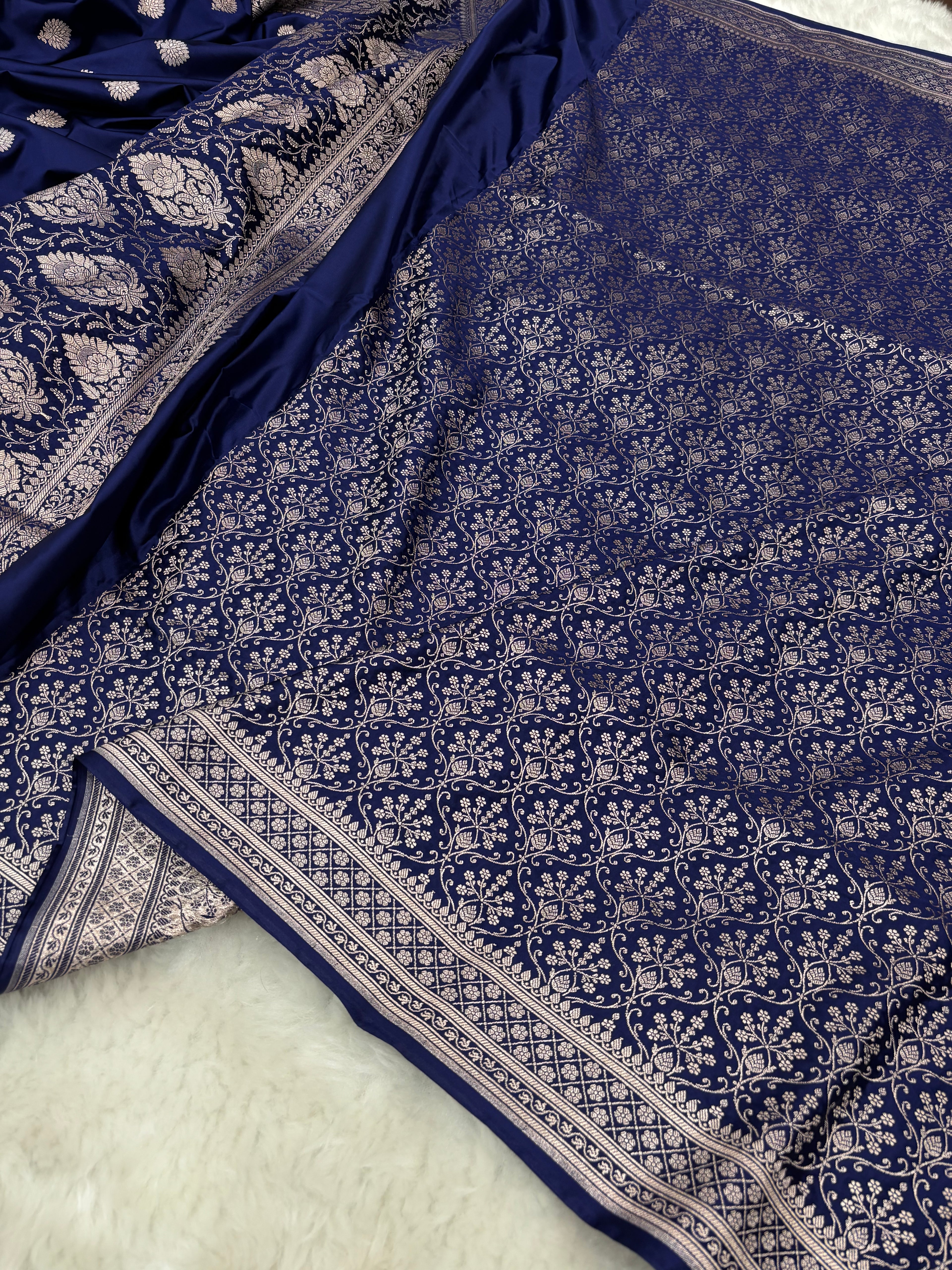 Navy Blue Mashru Silk Banarasi Saree with all over Motifs