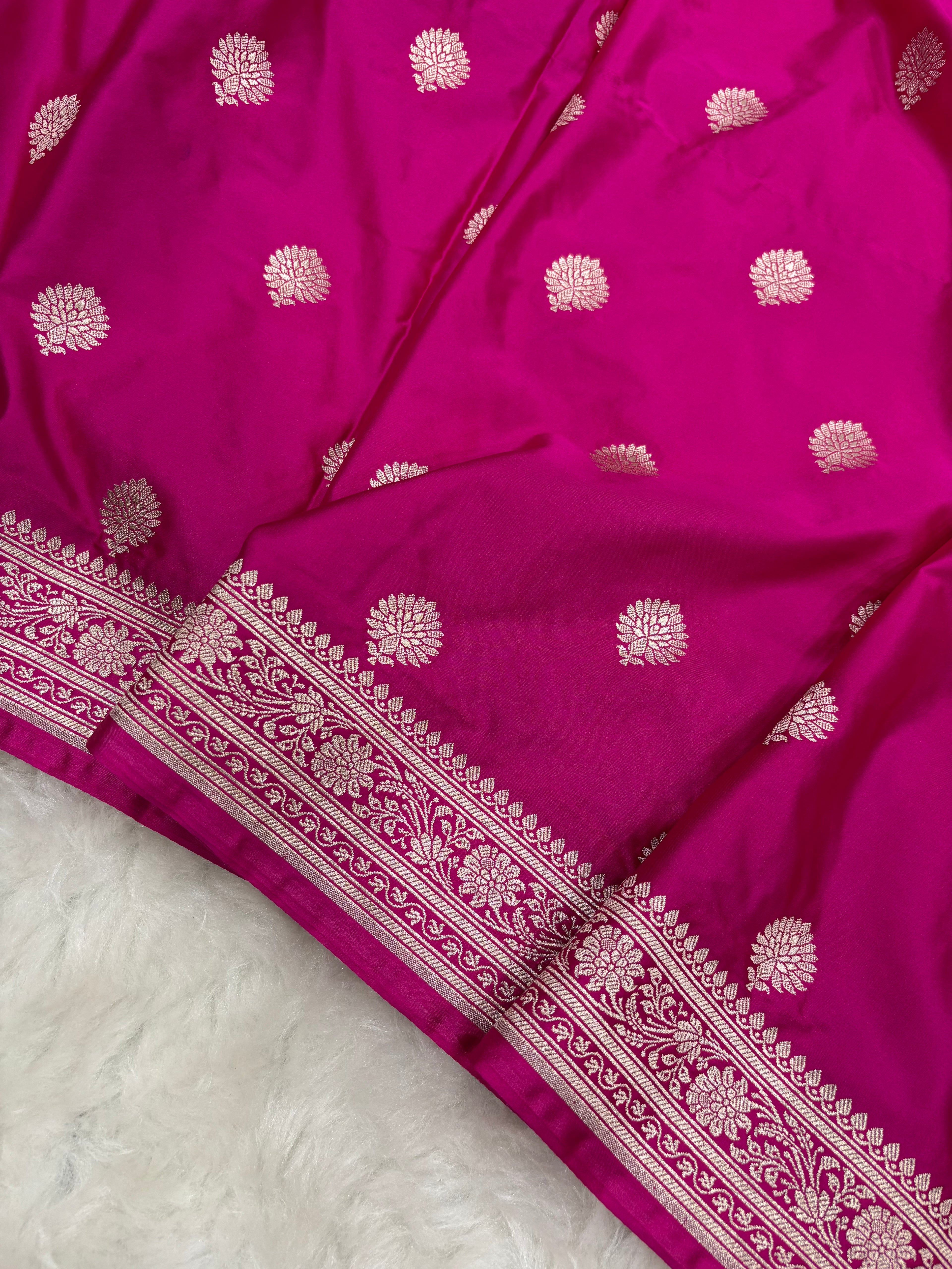 Rani Mashru Silk Banarasi Saree with all over Motifs