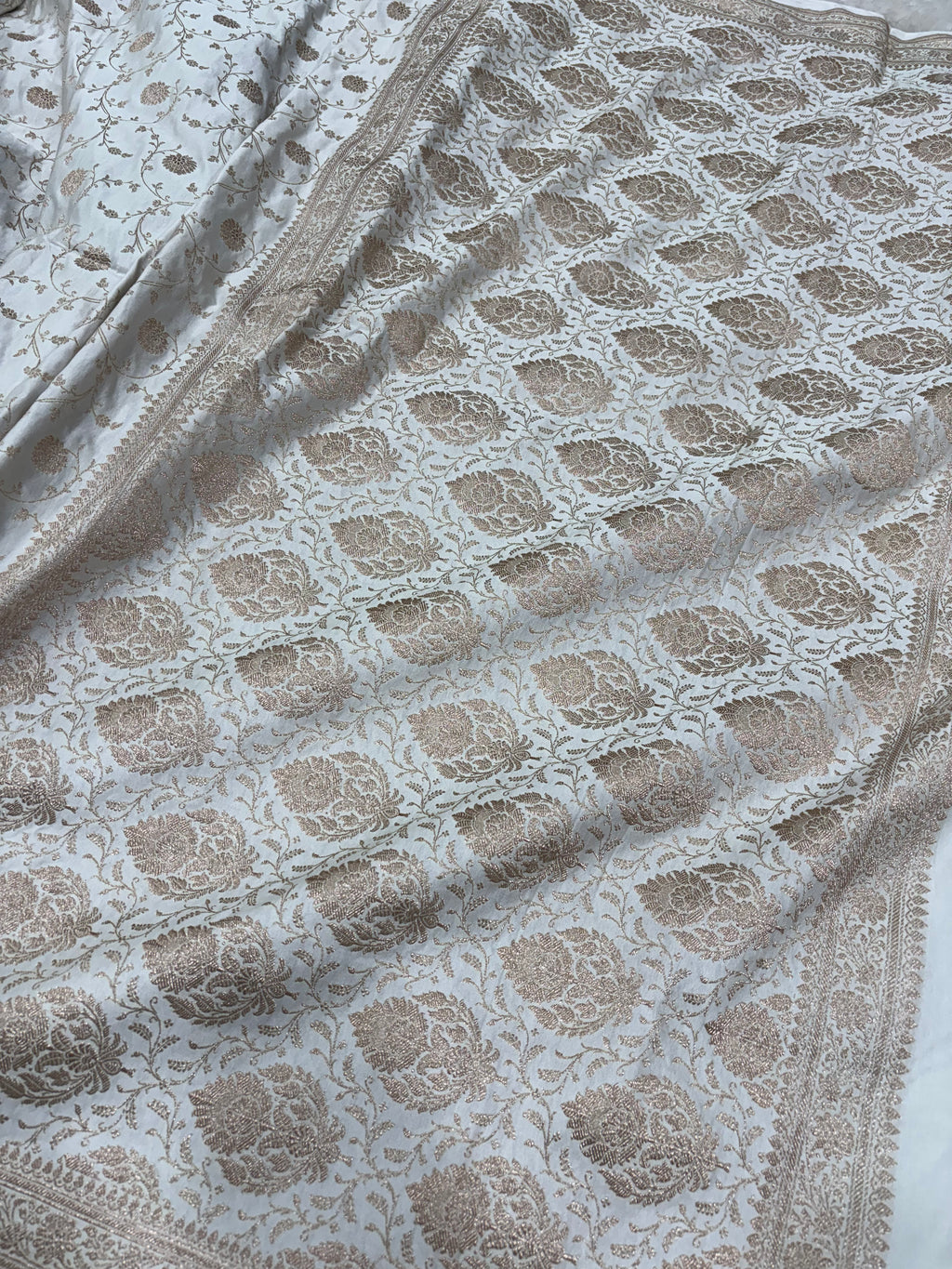 Off-White Mashru Silk Jaal Banarasi Saree