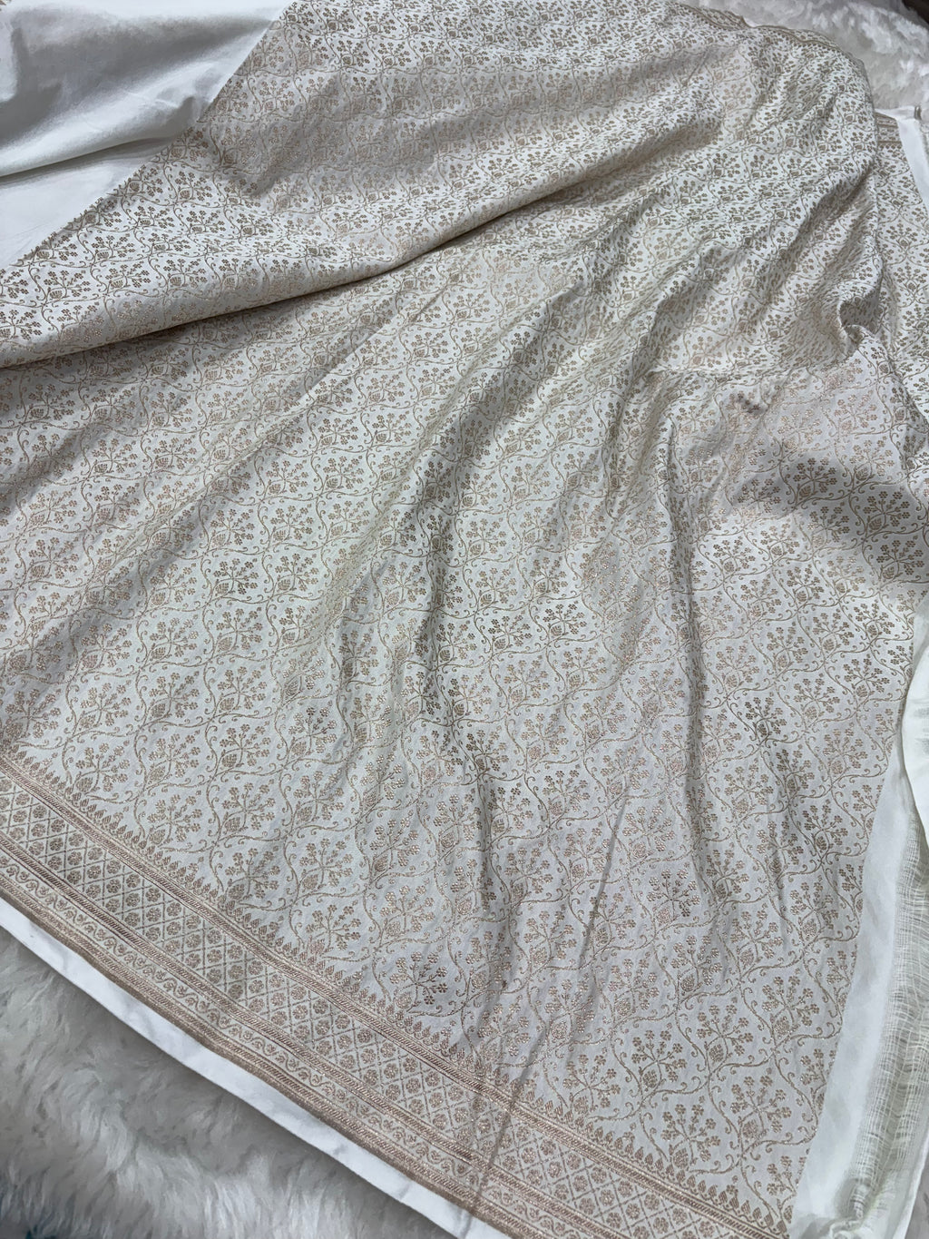 Off-White Mashru Silk Jaal Banarasi Saree